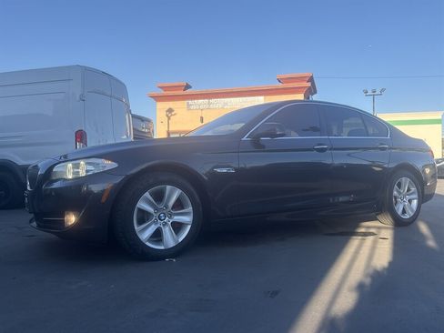 Used 2012 BMW 528i Sedan image 3