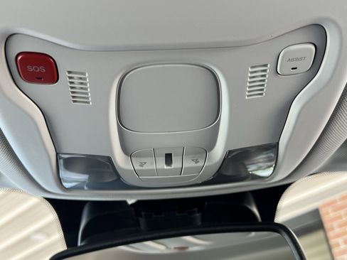 Used 2021 Jeep Renegade Limited image 39