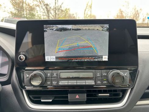 Used 2025 Toyota Grand Highlander AWD image 49