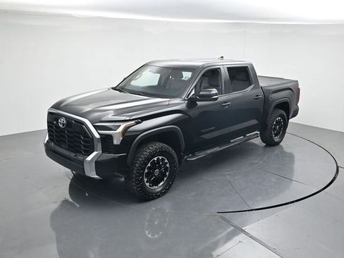 Used 2022 Toyota Tundra SR5 w/ TRD Off-Road Package AWD/4WD image 37
