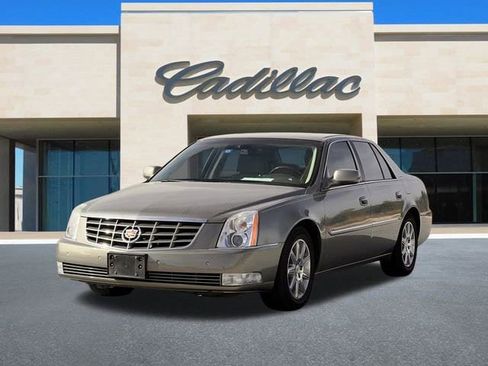 Used 2011 Cadillac DTS Premium w/ Driver Awareness Package image 8