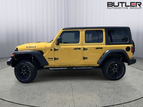 Used 2020 Jeep Wrangler Unlimited Sport AWD/4WD image 2