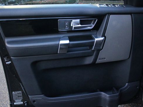 Used 2014 Land Rover LR4 HSE image 15