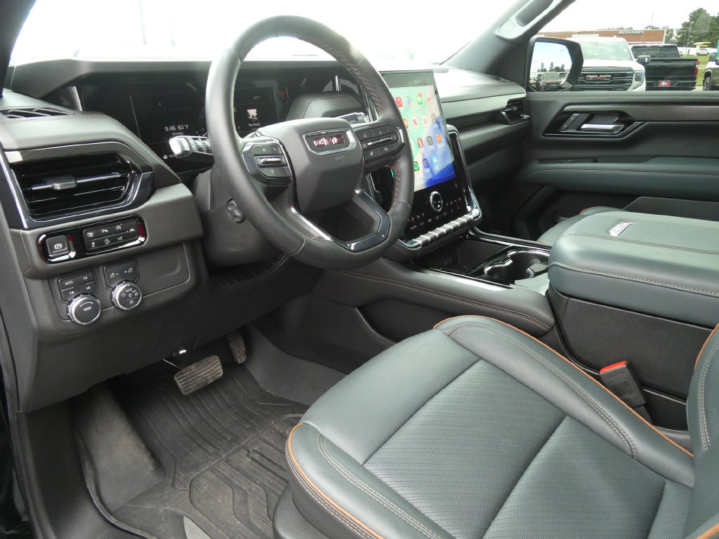 Certified 2025 GMC Yukon XL AT4 w/ AT4 Premium Package AWD/4WD image 28