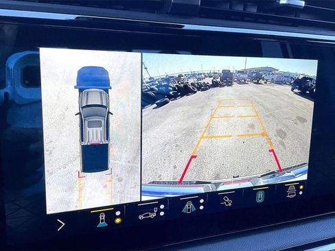 Used 2022 GMC Sierra 1500 AT4 w/ AT4 Premium Package image 13