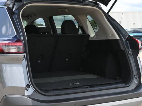 Used 2023 Nissan Rogue SV AWD/4WD image 22