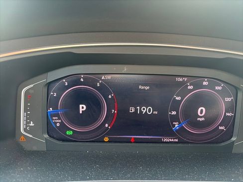 Used 2019 Volkswagen Tiguan SE FWD image 13