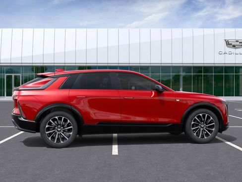 New 2026 Cadillac Lyriq Sport image 5