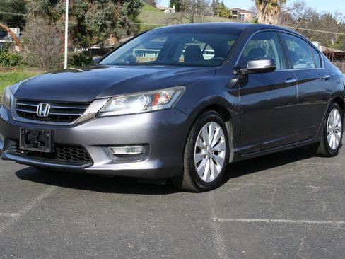 Used 2013 Honda Accord EX image 9