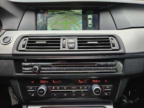 Used 2013 BMW 550i xDrive Sedan image 44