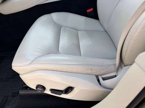 Certified 2025 Volvo XC90 T8 Plus w/ Protection Package Premier image 22