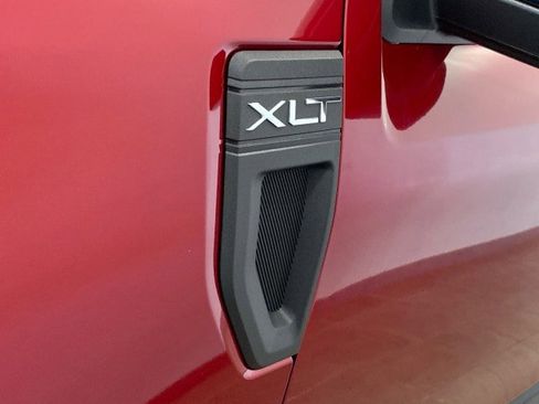 New 2025 Ford Maverick XLT w/ XLT Luxury Package image 13