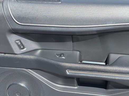 Used 2024 Ford Expedition XLT image 37