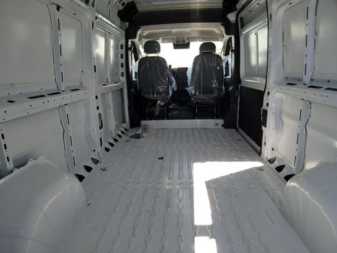 Used 2025 RAM ProMaster 3500 w/ Convenience Group image 10