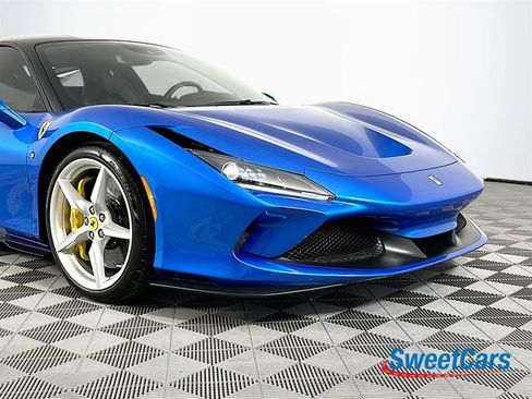 Used 2022 Ferrari F8 Tributo image 41