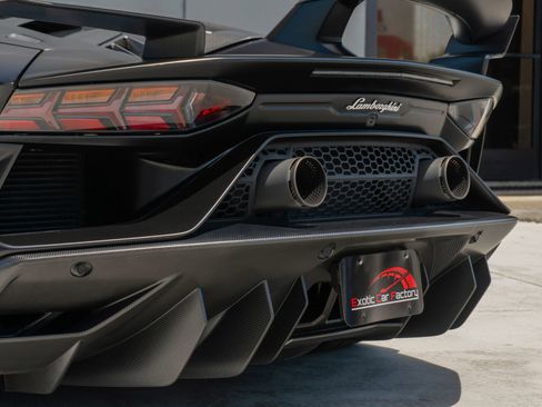Used 2019 Lamborghini Aventador SVJ AWD/4WD image 54