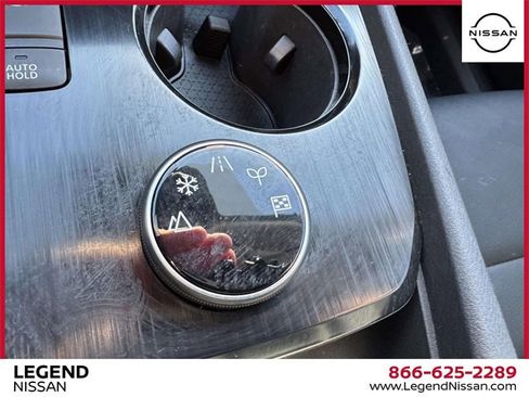 Used 2023 Nissan Rogue SV w/ SV Premium B Package image 29