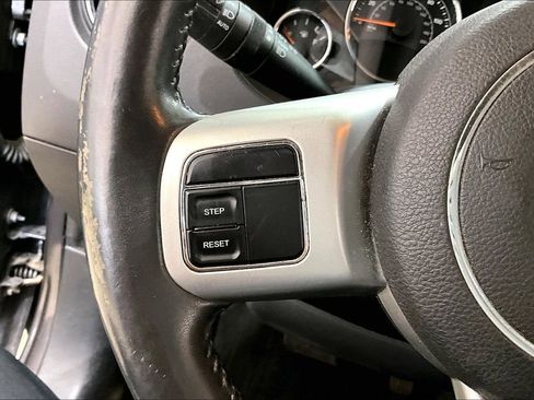 Used 2016 Jeep Compass High Altitude FWD image 18