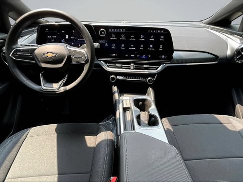 Used 2026 Chevrolet Equinox EV LT FWD image 7