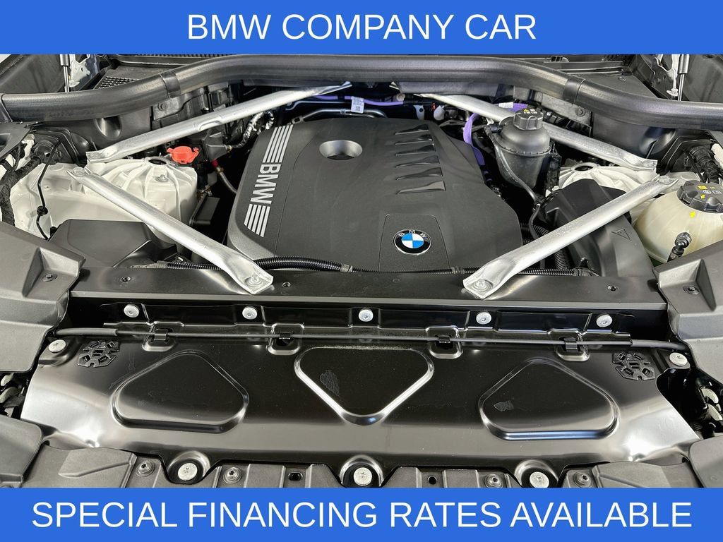 Used 2026 BMW X5 xDrive40i w/ M Sport Package AWD/4WD image 35