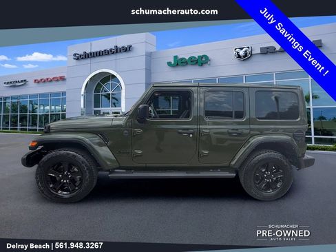 Used 2023 Jeep Wrangler Unlimited Sahara AWD/4WD image 4