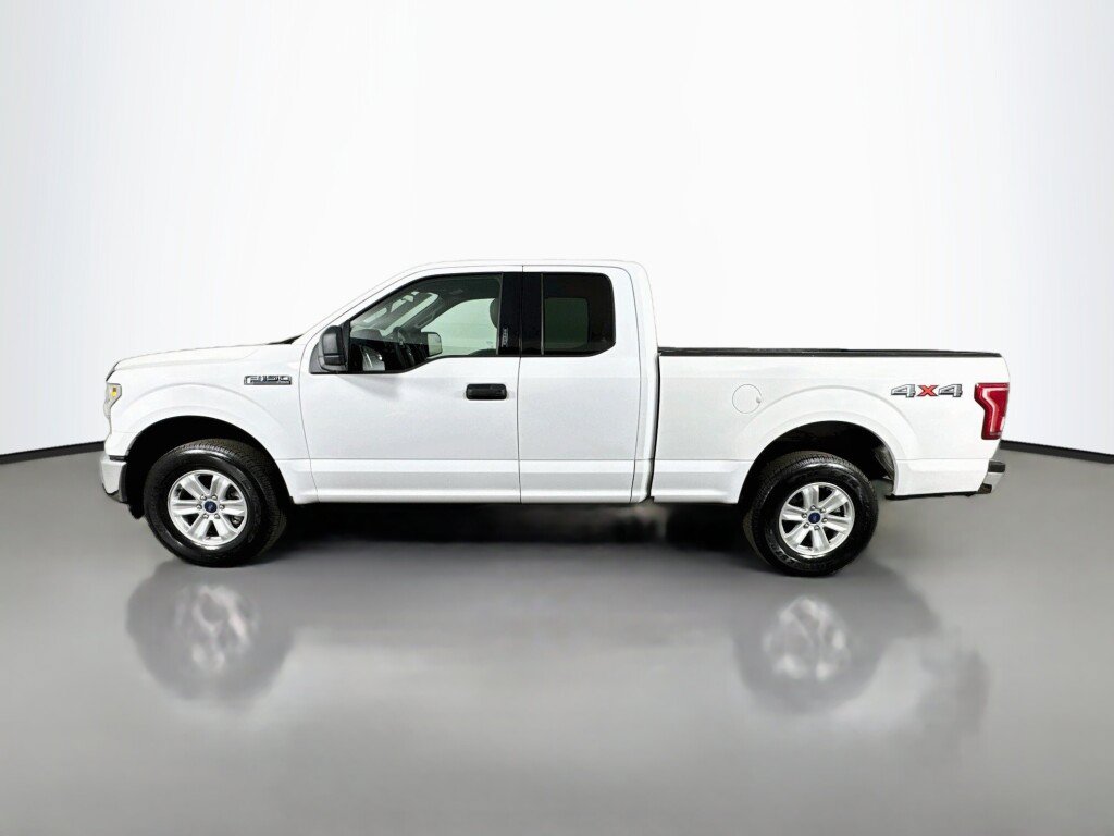 Used 2016 Ford F150 XLT AWD/4WD image 2