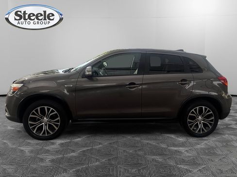 Used 2019 Mitsubishi Outlander Sport ES image 2