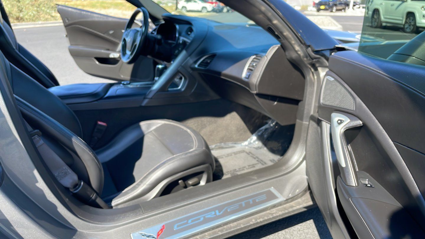 Used 2015 Chevrolet Corvette Stingray Coupe RWD image 17