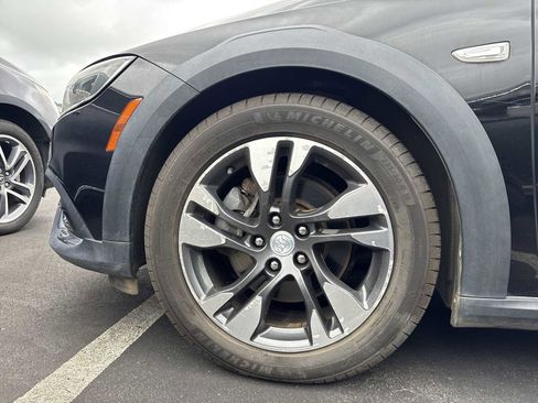 Used 2018 Buick Regal Essence w/ Driver Confidence Package #1 AWD/4WD image 10