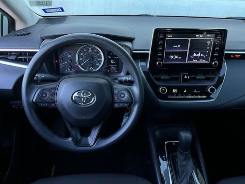 Used 2020 Toyota Corolla LE image 12