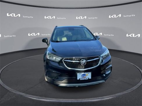 Used 2021 Buick Encore Preferred image 4