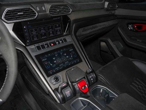 Used 2023 Lamborghini Urus Performante AWD/4WD image 58