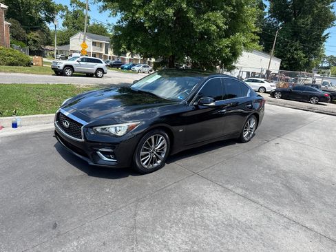 Used 2018 INFINITI Q50 Luxe w/ Essential Package (3.0T Luxe) RWD image 2