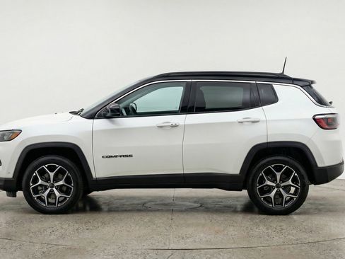 Used 2025 Jeep Compass Limited AWD/4WD image 5