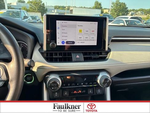 Used 2025 Toyota RAV4 XLE w/ Convenience Package AWD/4WD image 30