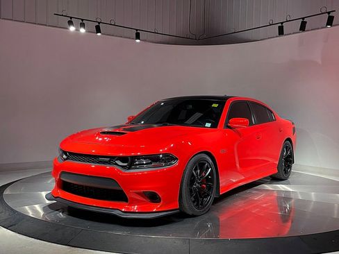 Used 2021 Dodge Charger Scat Pack w/ Daytona Edition Group RWD image 2
