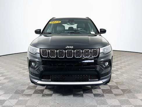 Certified 2025 Jeep Compass Limited image 4
