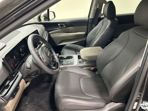 New 2026 Kia Carnival image 9