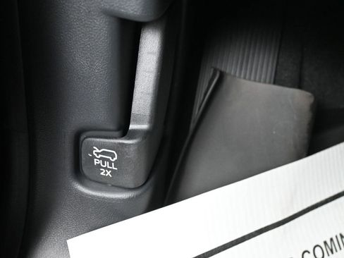New 2026 Ford Explorer Active AWD/4WD image 21