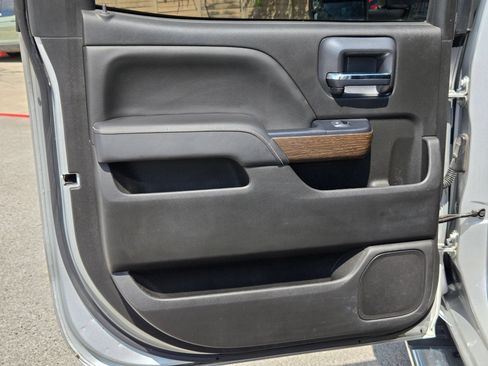 Used 2019 GMC Sierra 2500 Denali w/ Duramax Plus Package AWD/4WD image 15