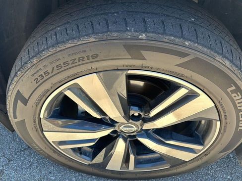 Used 2021 Nissan Rogue SL AWD/4WD image 13