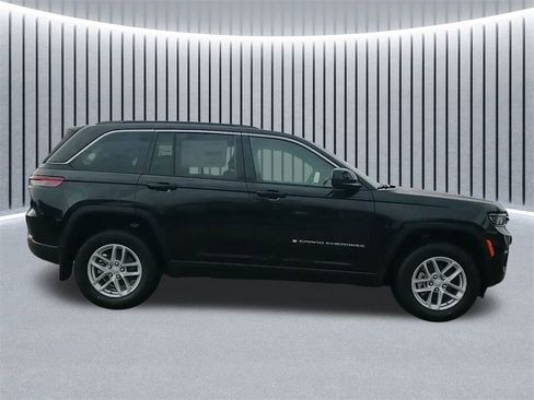 New 2025 Jeep Grand Cherokee Laredo X w/ Luxury Tech Group I image 5