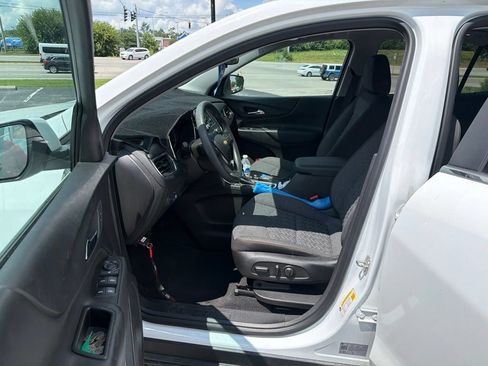 Used 2023 Chevrolet Equinox LT AWD/4WD image 6