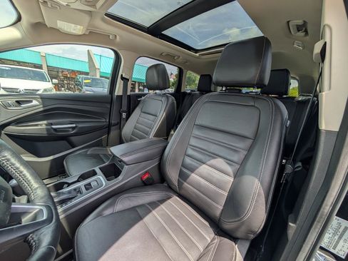 Used 2017 Ford Escape Titanium AWD/4WD image 17