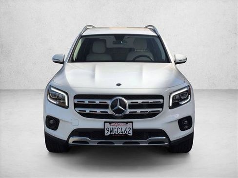 Used 2021 Mercedes-Benz GLB 250 w/ Premium Package image 2