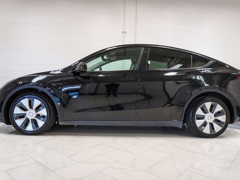 Used 2022 Tesla Model Y Long Range AWD/4WD image 28