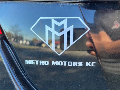 Used 2013 Chrysler 200 Touring image 34