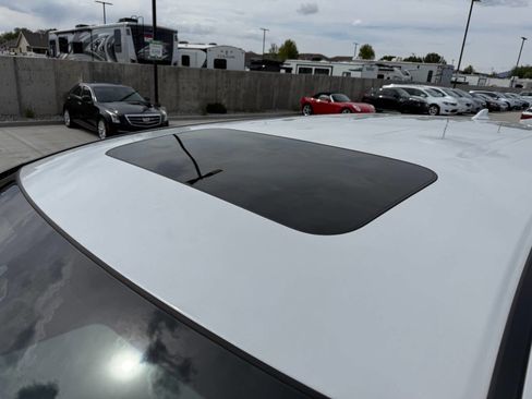 Used 2026 Honda Odyssey Elite image 9
