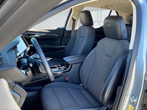 Used 2023 Buick Envision Preferred image 20