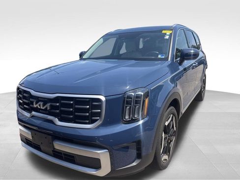 Certified 2024 Kia Telluride S w/ S Sunroof Package FWD image 2
